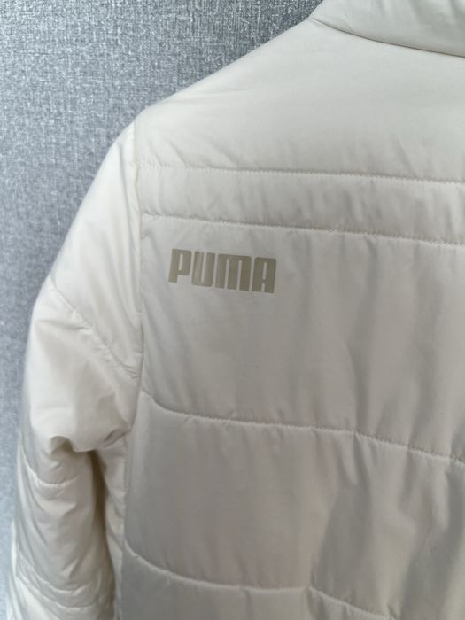 Весняна жіноча курточка Puma Xs оригінал,кольору слонової кістки
