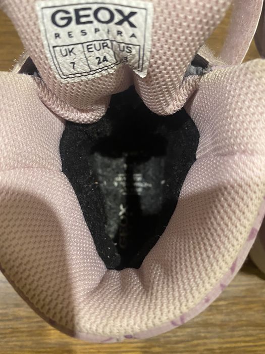 Продам зимние сапоги Geox