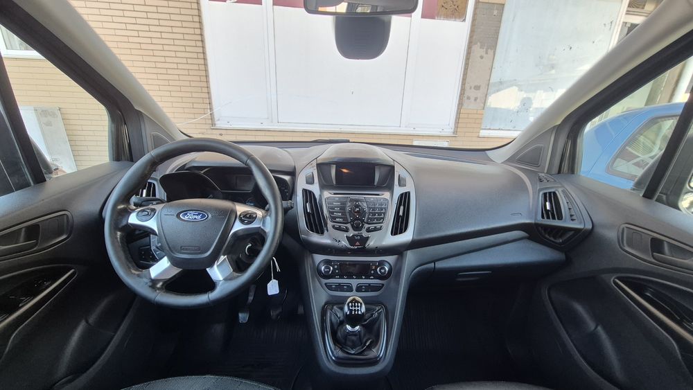 Ford Grand Tourneo 1.5 TDCi 7 Lugares  2017 com 197.000 km