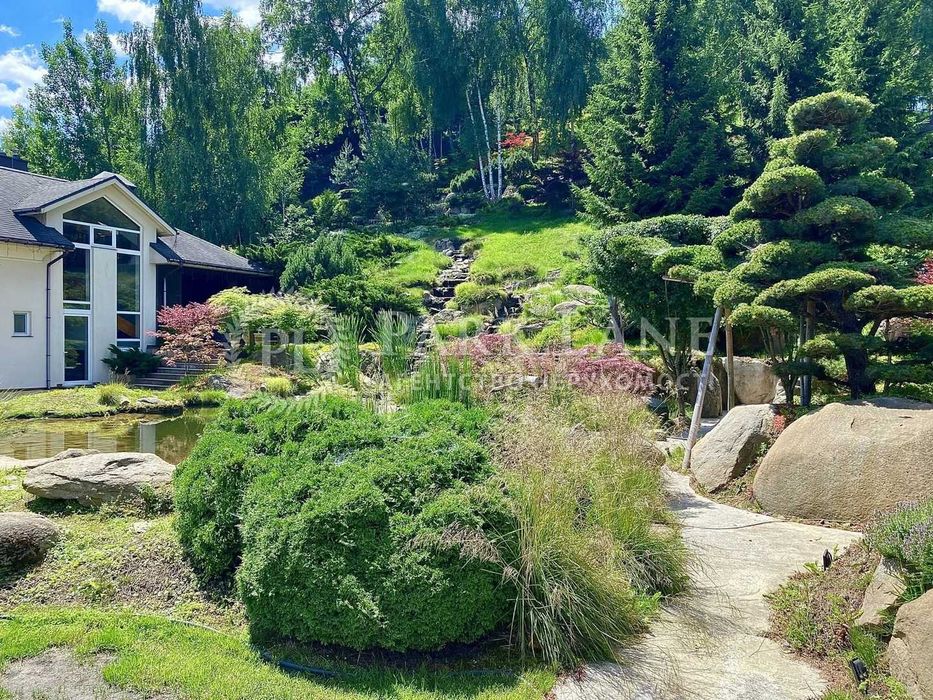 Оренда будинку Лісники. Будинок під горою. 1.3га землі.