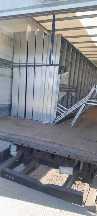 Sprzedam kontener z windą