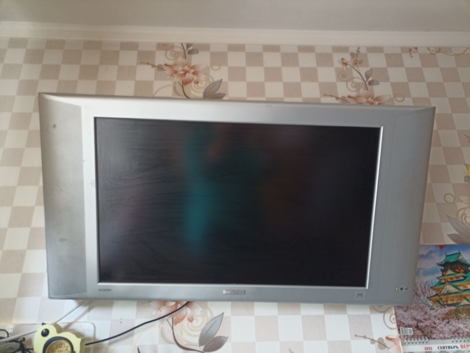 Телевизор PHILIPS 26"
