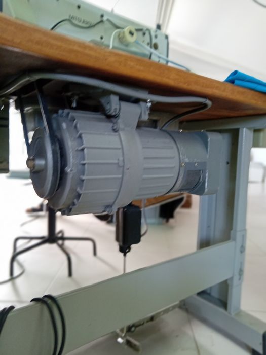 Maquina ponto corrido Mitsubishi