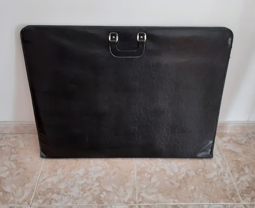 Capa porta desenhos em pele A1