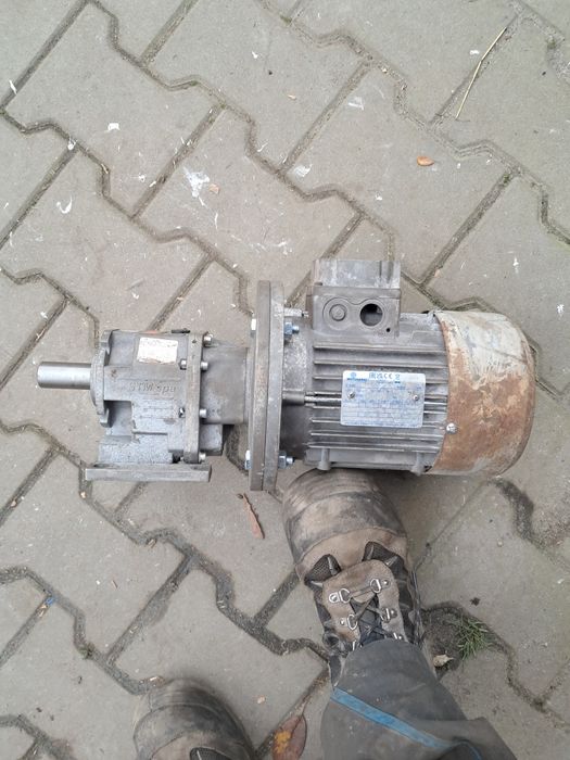 Okazja motoreduktor 0.55kw 135obr naped maszynki do mięsa