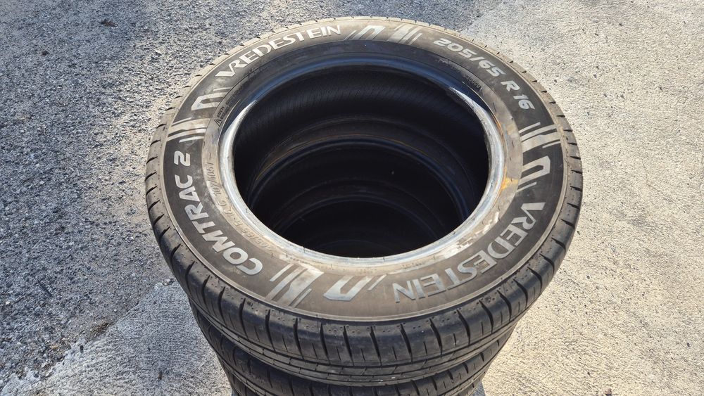 Pneus 205 65 R16 C