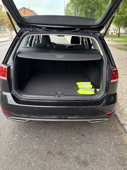 Volkswagen Golf Variant 1.6 TDI Highline DSG