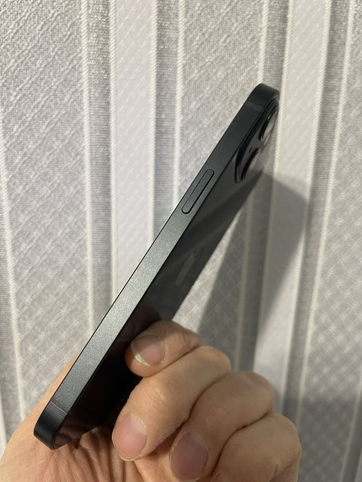 Apple iPhone 13 128 gb. Неверлок, акб 100%