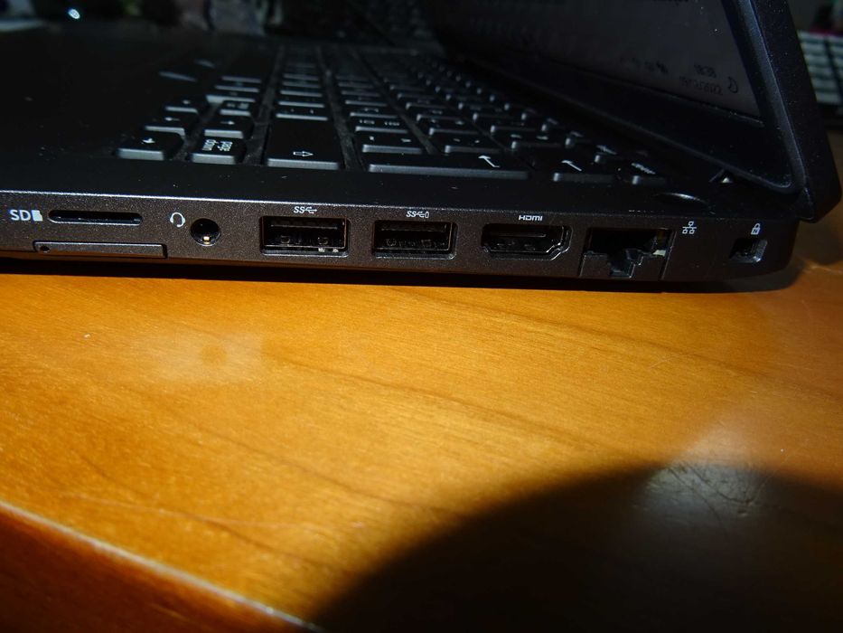 DELL 5400 - i5 8ªger; 8gb / 256gb; Full HD 14"