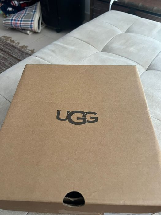 Ugg Tasman castanho