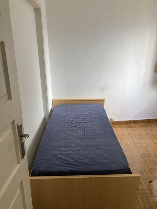 Alugar quarto no cacem perto de estacão