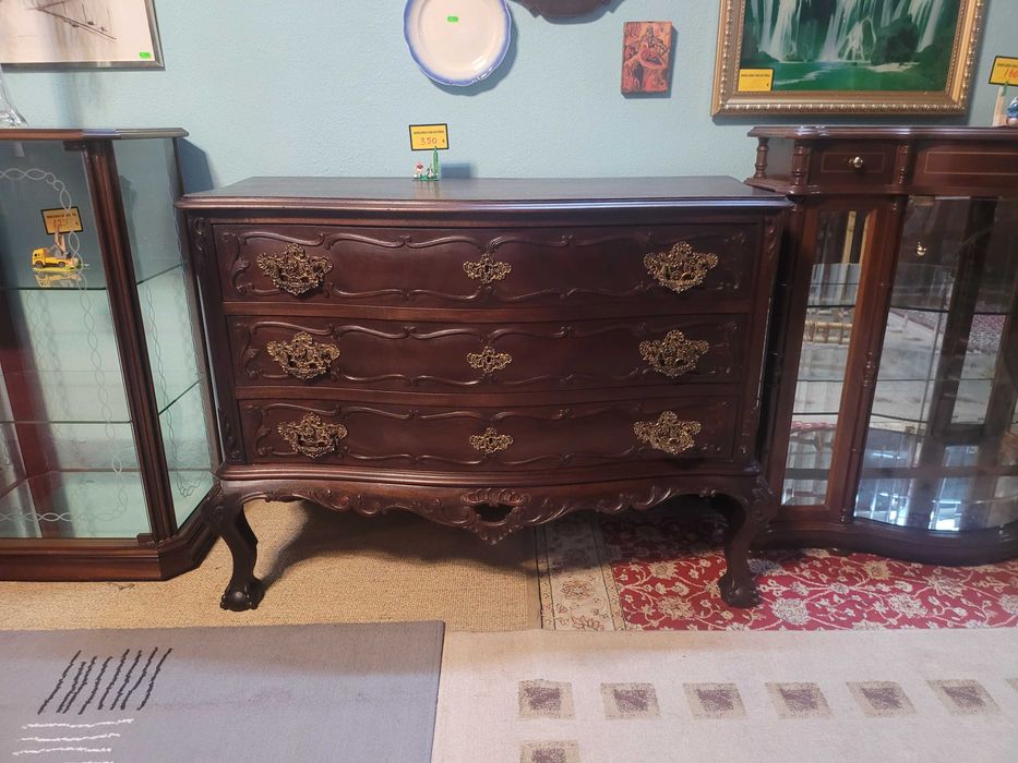 Cómoda antiga em madeira maciça - óptimo estado geral