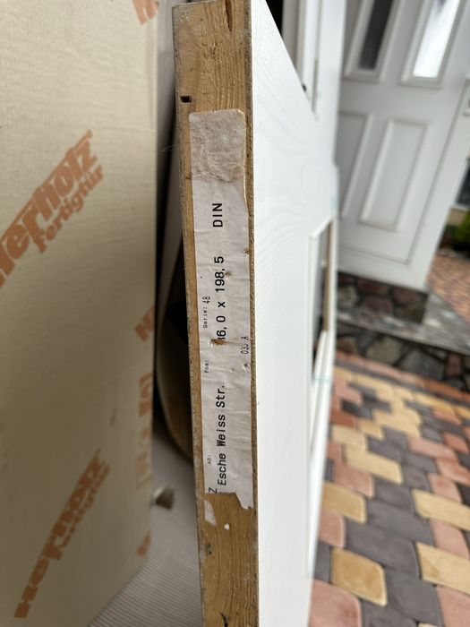 Продам двері 500 грн