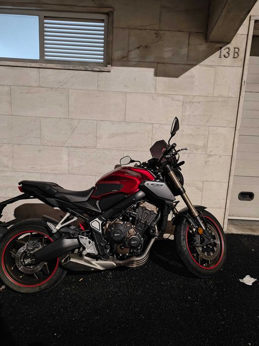 Honda CB650R com motor novo!