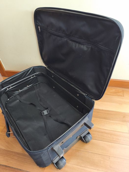 Mala viagem alt. 0.62 larg. 0.38