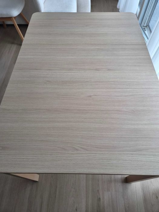 stół do jadalni z 4 krzesłami