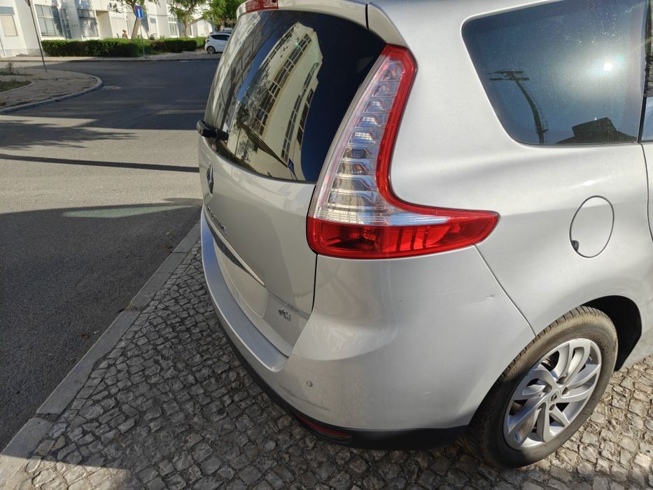 Renault Grand Scenic 7 Lugares - 2015 - Familiar, Económico e Muito Equipado — photo 5