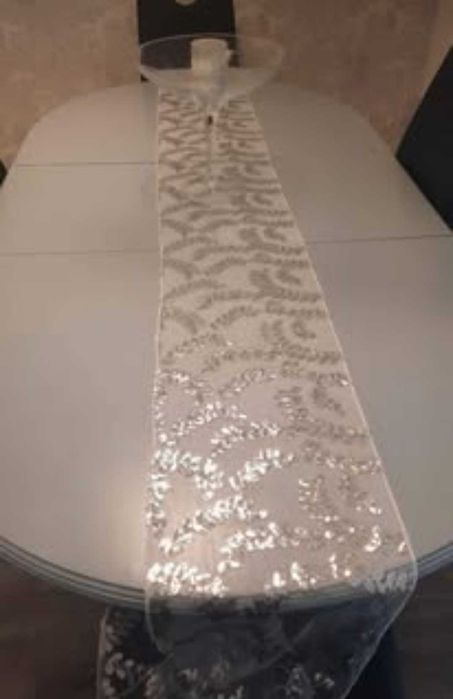 Mesa sala de jantar sem cadeiras
