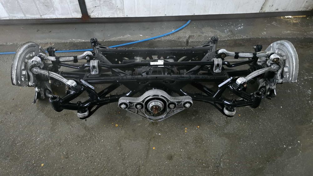 Kompletny Tylny Wózek / Zawieszenie z Dyferencjałem BMW M4 F82 F80 F83