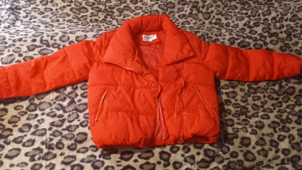 Куртка осення утепленная новая