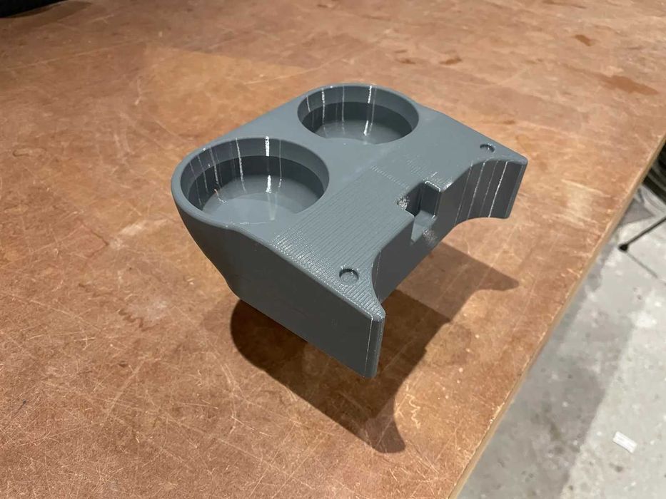 Підстаканник для Polestar 2