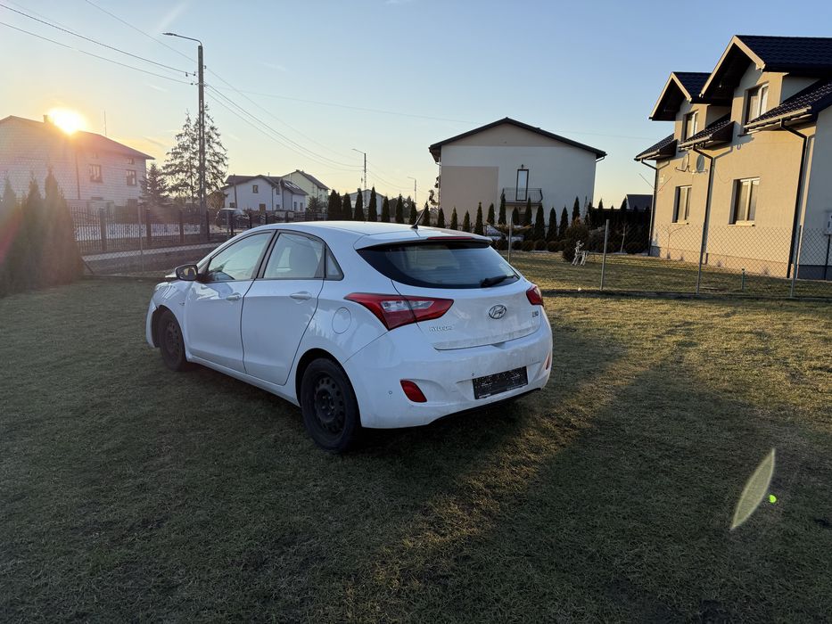 Hyundai i30 1.4 benzyna