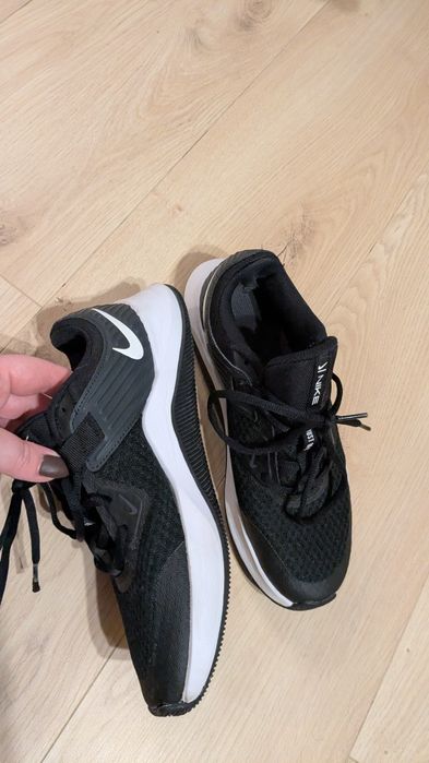 Buty adidasy Nike czarne rozmiar 40 stan bardzo dobry