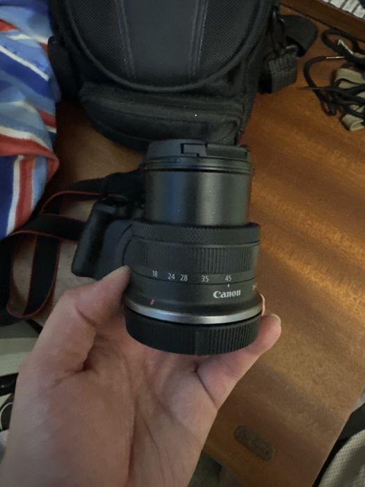 Vendo Camera Fotografica Canon R50