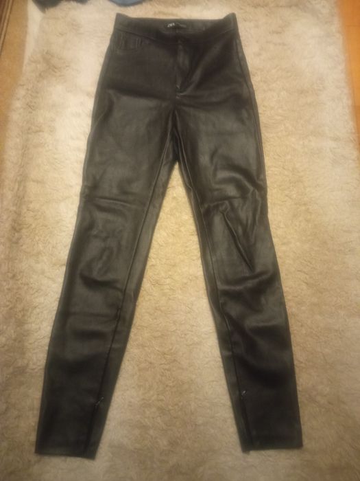 Spodnie czarne ekoskóra
