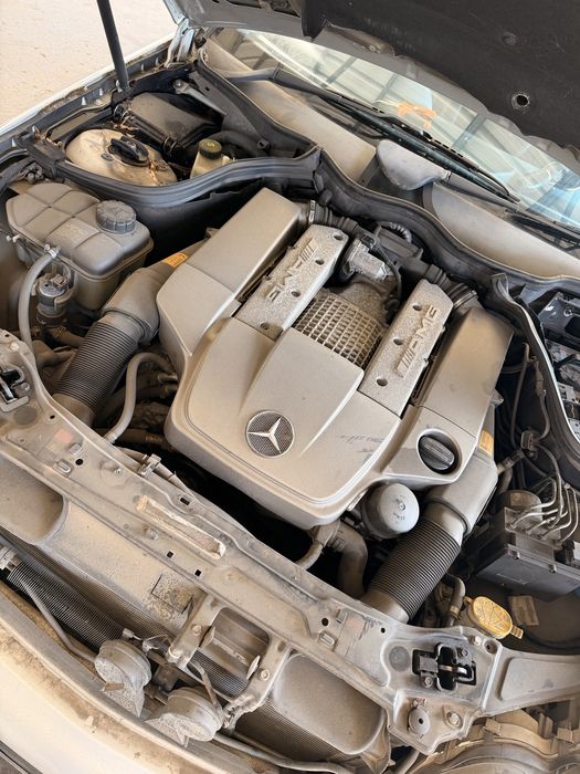 C32 AMG inglês para peças