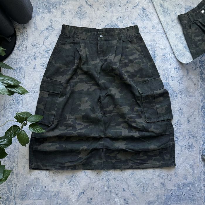 Camo cargo distressed oversize baggy y2k shorts sk8 racer jaded london balenci довгі широкі оверсайз шорти карго камо камуфляж military real tree реп