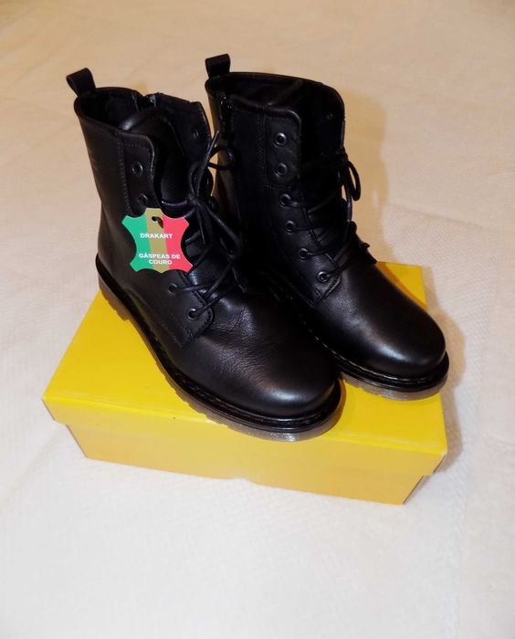 Botas pretas de couro com atacadores Drakart