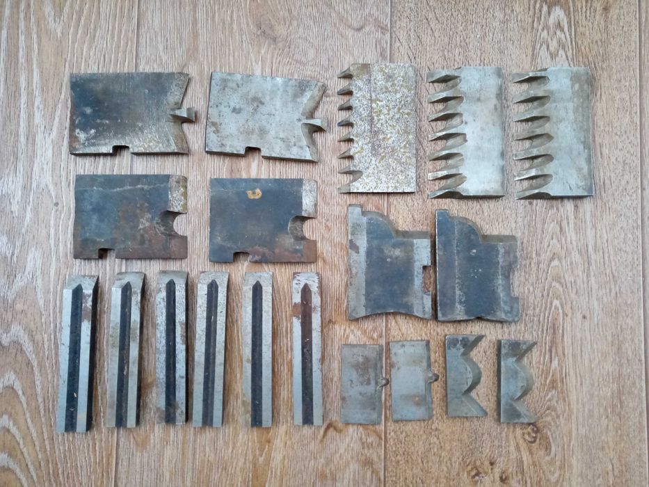 Ножи фигурные для барабана столярного станка .