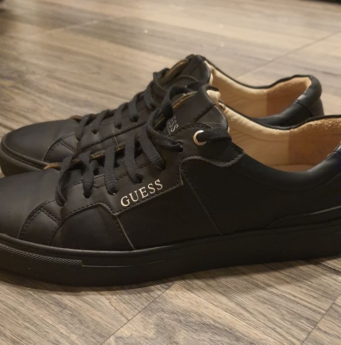 Чорні кеди guess