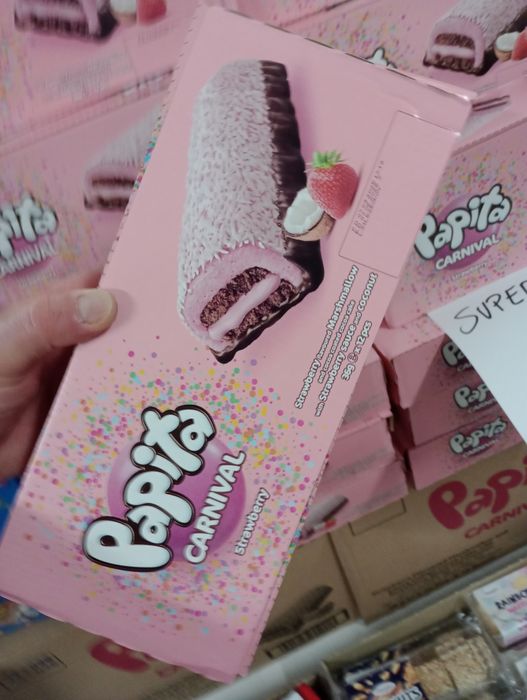 4 opakowania ciastek  zapraszamy