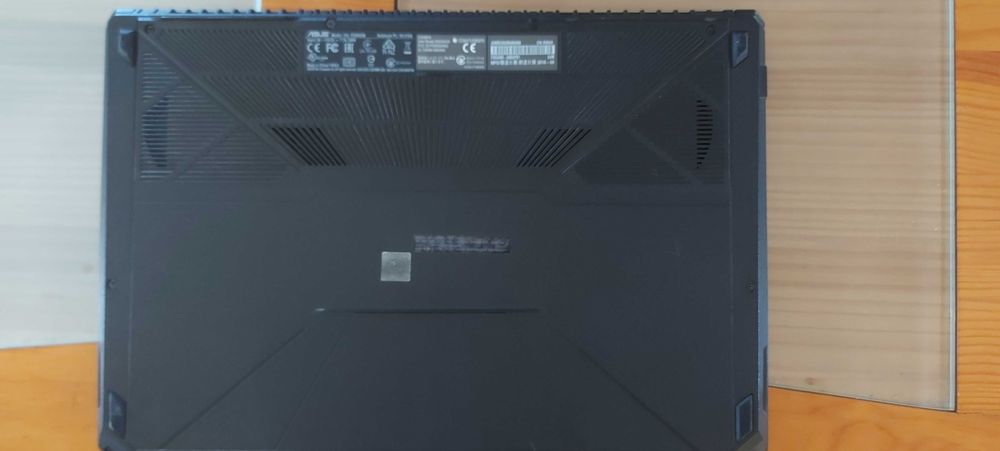 Portátil Asus TUF Gaming FX504GM