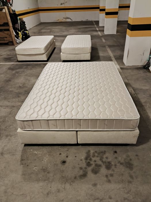 Colchões e estrados