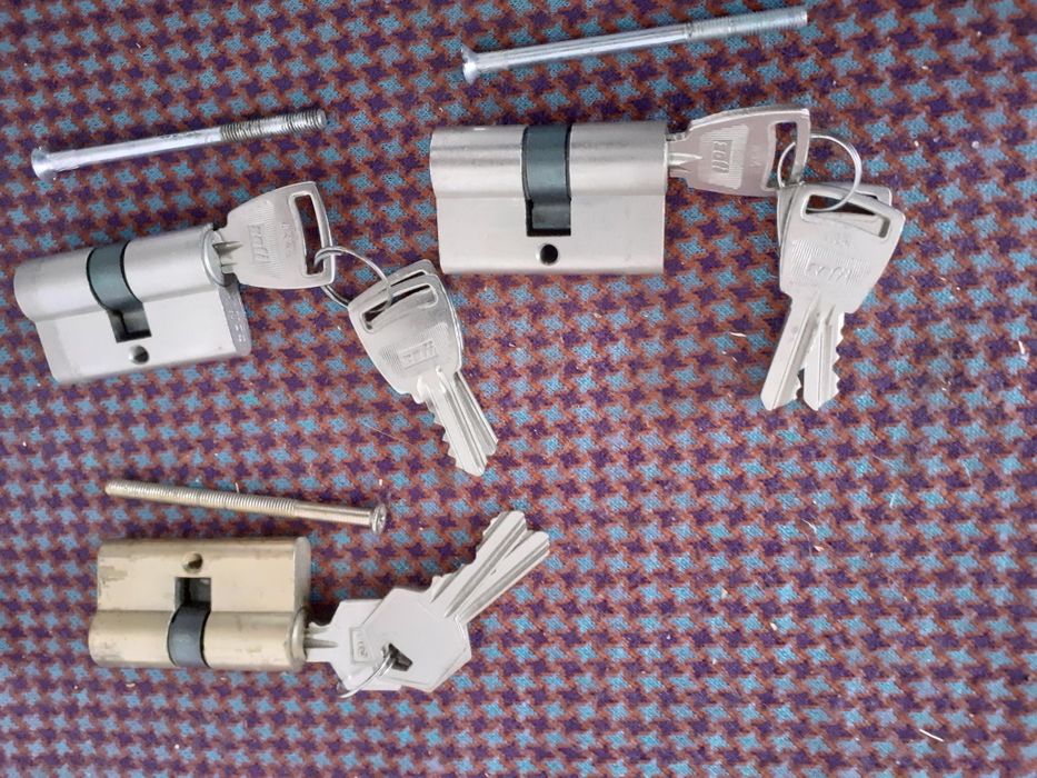 -Conjunto de 4 peças.