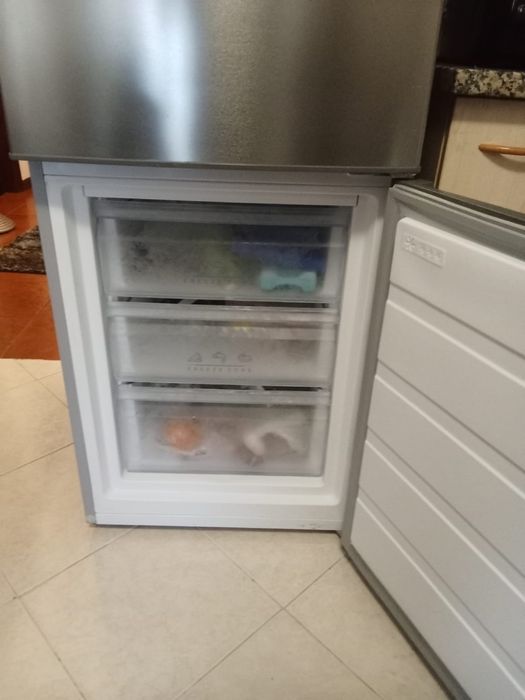 Frigorifico pouco uso para desocupar