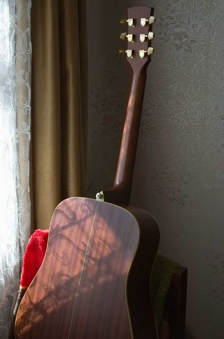 Ibanez акустика кедр + красное дерево