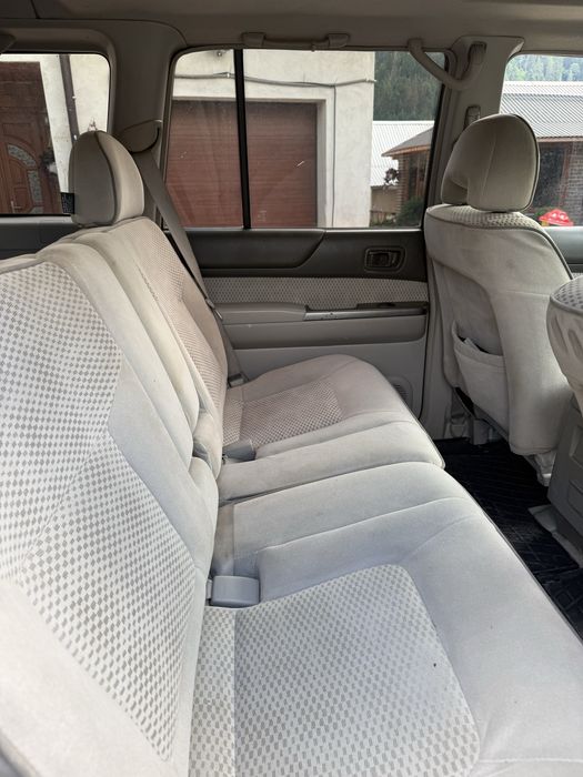 Джип Nissan Patrol