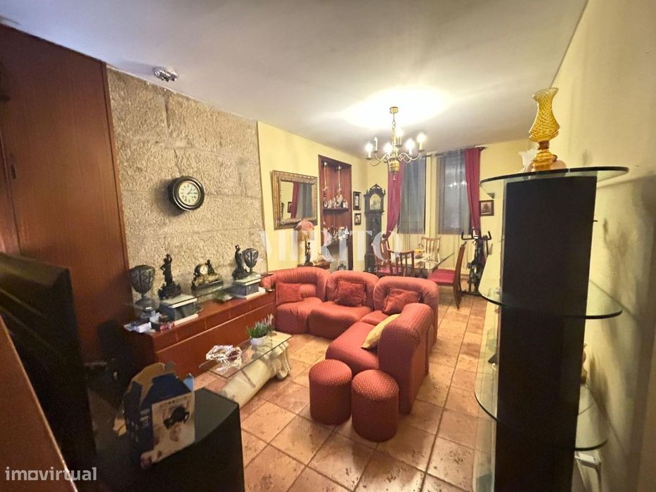 Moradia Individual M6 em Bairro, Vila Nova de Famalicão