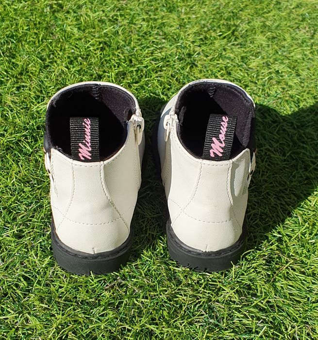 Botinhas Mini (tam. 24)