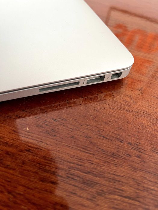 Apple Macbook Air 13' 2017 - Bom estado