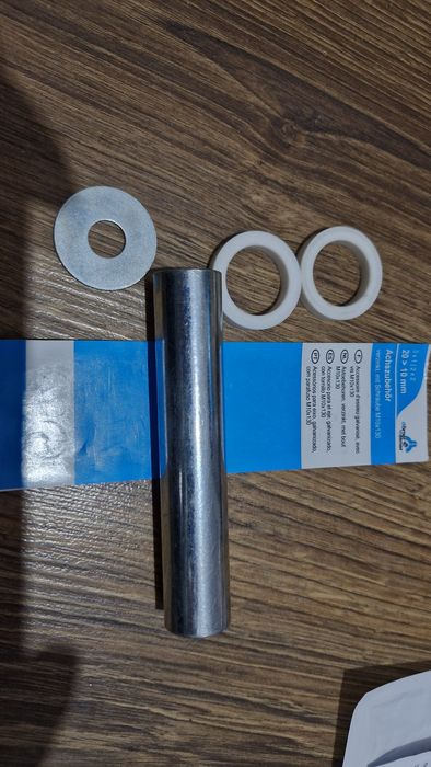 Oś firmy Dörner + Helmer do taczki