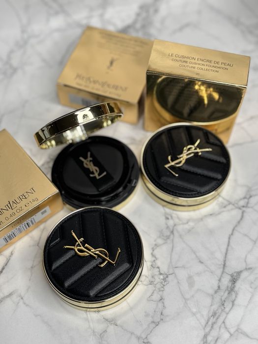 Тональний кушон Yves Saint Laurent B20