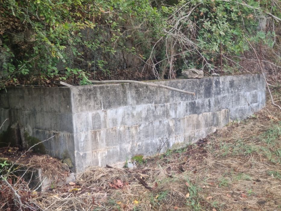 Quinta à beira do rio Tâmega