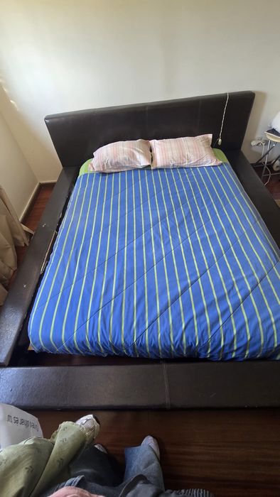 Cama de casal (ofereço)
