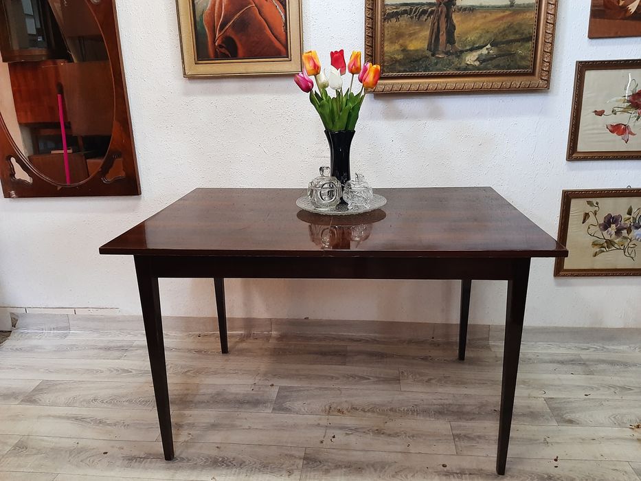 Stół z duszą – PRL w najlepszym wydaniu!