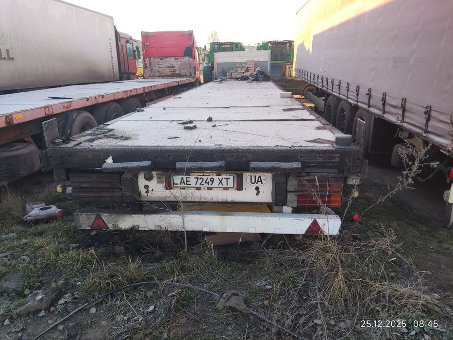 Полуприцеп платформа  Shmiths